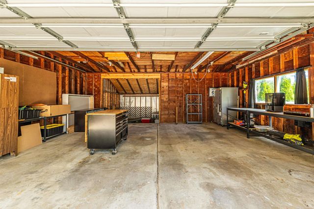 529 Rewold Drive, Rochester, MI 48307