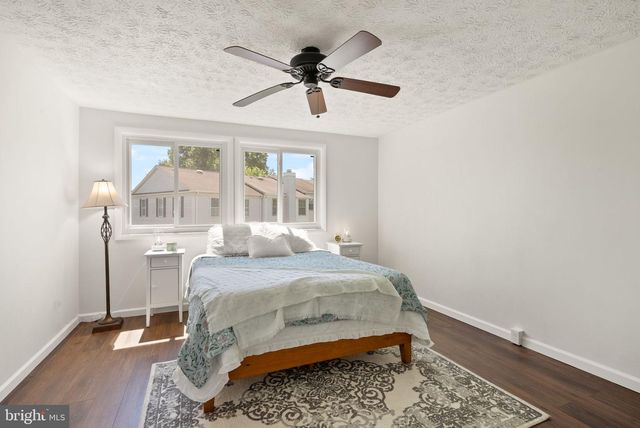 13321 HOUND RUN DR, Fairfax, VA 22033