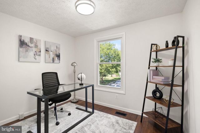 13321 HOUND RUN DR, Fairfax, VA 22033