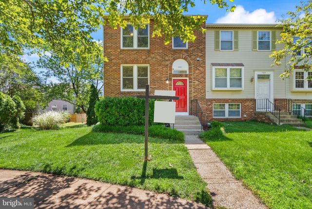 13321 HOUND RUN DR, Fairfax, VA 22033