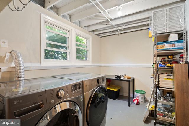 13321 HOUND RUN DR, Fairfax, VA 22033