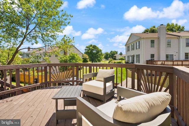 13321 HOUND RUN DR, Fairfax, VA 22033