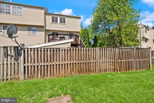 13321 HOUND RUN DR, Fairfax, VA 22033