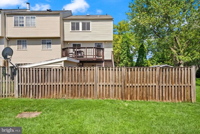 13321 HOUND RUN DR, Fairfax, VA 22033