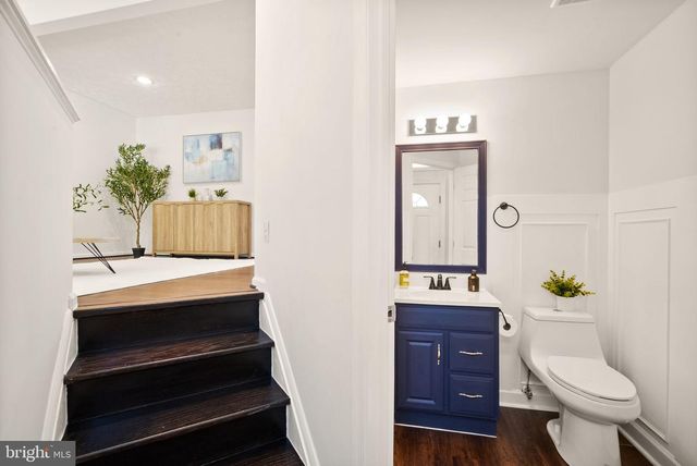 13321 HOUND RUN DR, Fairfax, VA 22033