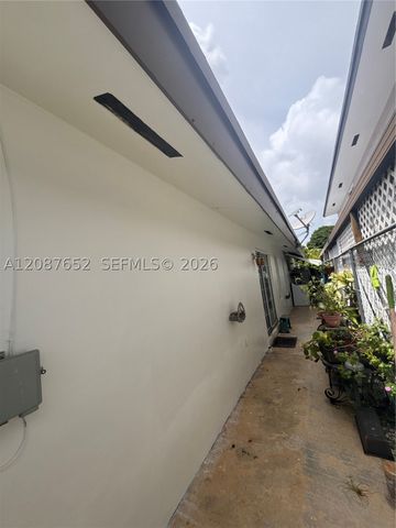 3405 SW 24th St, Miami, FL 33145