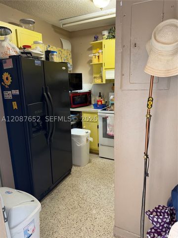 3405 SW 24th St, Miami, FL 33145