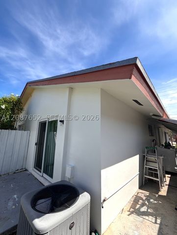 3405 SW 24th St, Miami, FL 33145