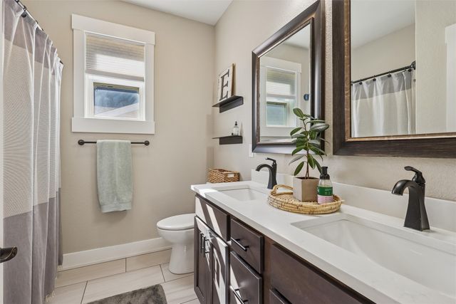 2835 Crescent Ridge Drive, Waukee, IA 50263