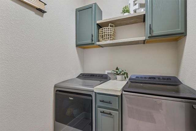 2835 Crescent Ridge Drive, Waukee, IA 50263