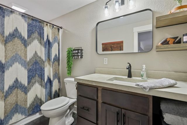 2835 Crescent Ridge Drive, Waukee, IA 50263