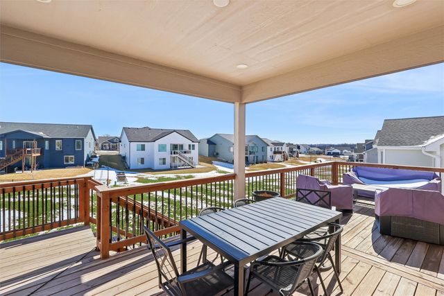 2835 Crescent Ridge Drive, Waukee, IA 50263