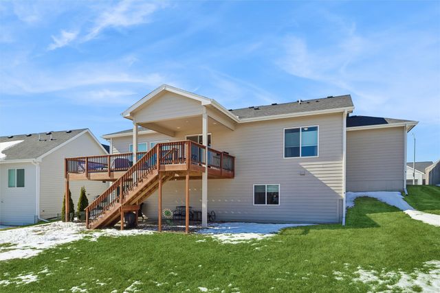 2835 Crescent Ridge Drive, Waukee, IA 50263