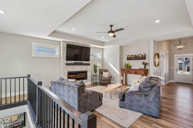 2835 Crescent Ridge Drive, Waukee, IA 50263