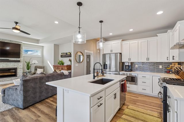 2835 Crescent Ridge Drive, Waukee, IA 50263