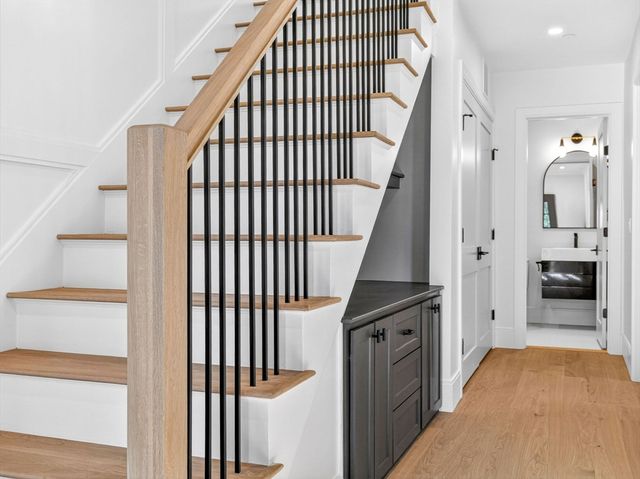 427 E 6th St 1, Boston, MA 02127