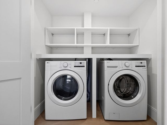 427 E 6th St 1, Boston, MA 02127