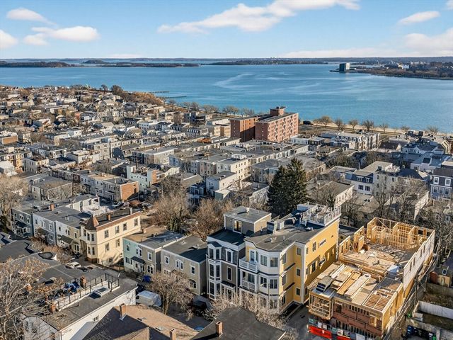 427 E 6th St 1, Boston, MA 02127