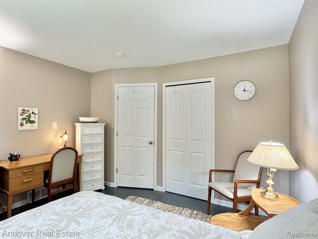 14194 Park Street, Livonia, MI 48154