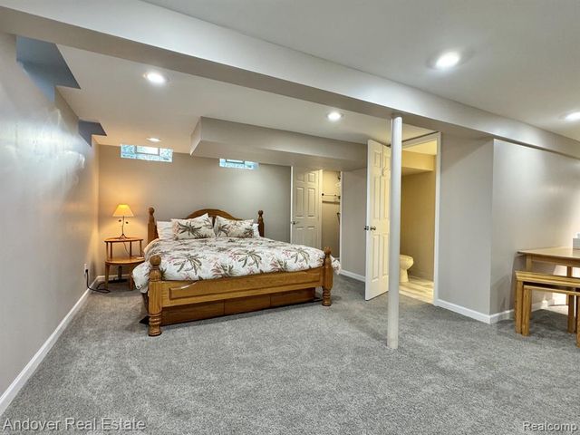 14194 Park Street, Livonia, MI 48154