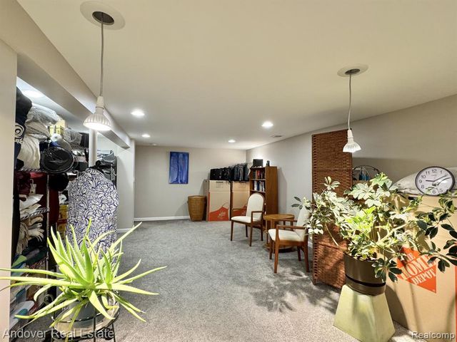 14194 Park Street, Livonia, MI 48154