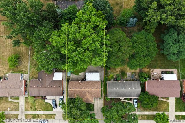 14194 Park Street, Livonia, MI 48154