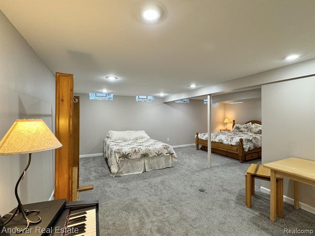 14194 Park Street, Livonia, MI 48154