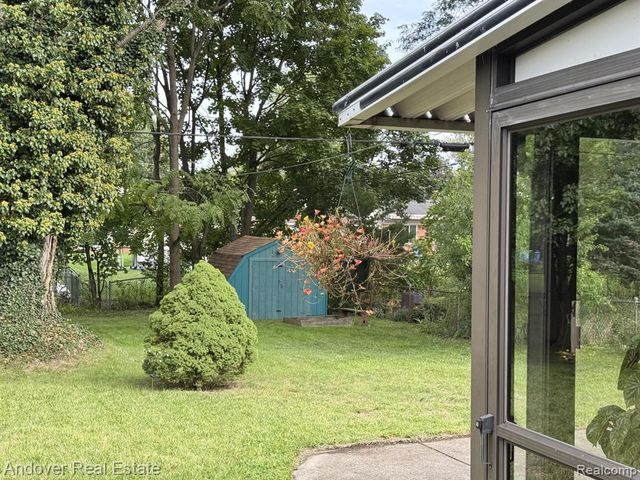 14194 Park Street, Livonia, MI 48154