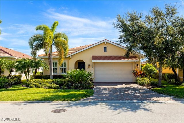 13515 Cambridge LN, Naples, FL 34109