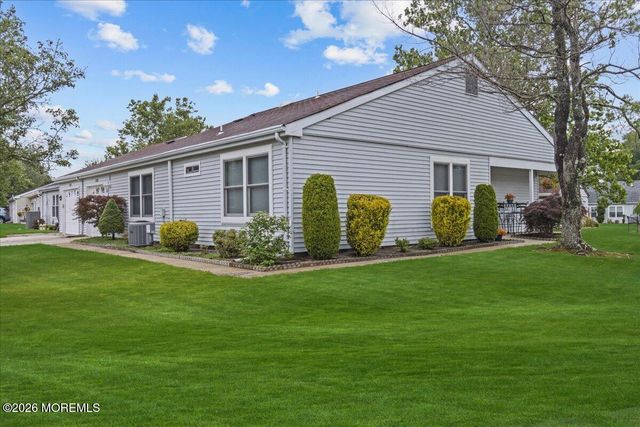 917A Liverpool Circle, Manchester, NJ 08759