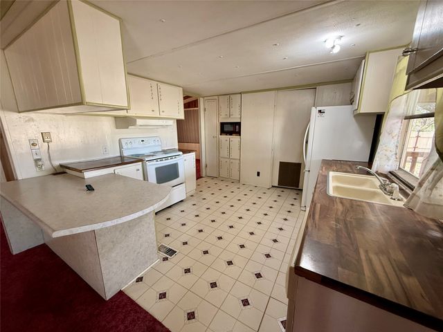 112 S Franklin Avenue, Aspermont, TX 79502