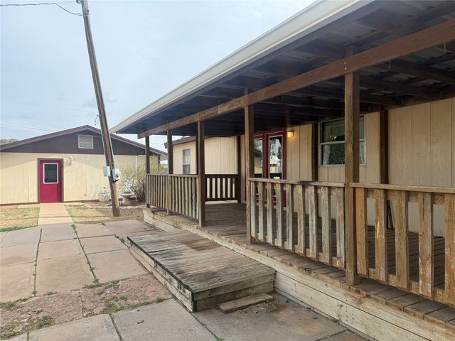 112 S Franklin Avenue, Aspermont, TX 79502