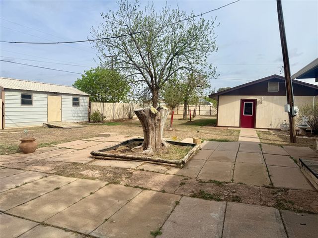 112 S Franklin Avenue, Aspermont, TX 79502