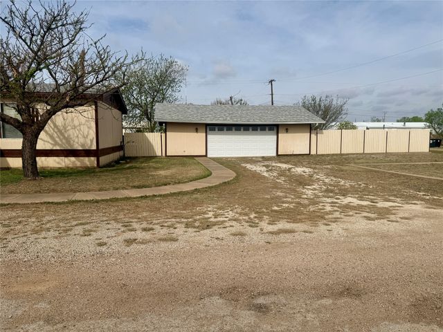112 S Franklin Avenue, Aspermont, TX 79502