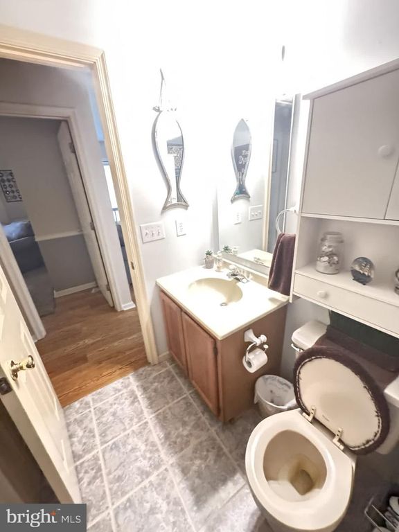 Image 11 of property listing at 125 SHAMROCK DR, Salisbury, MD 21804