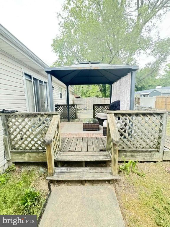 Image 18 of property listing at 125 SHAMROCK DR, Salisbury, MD 21804