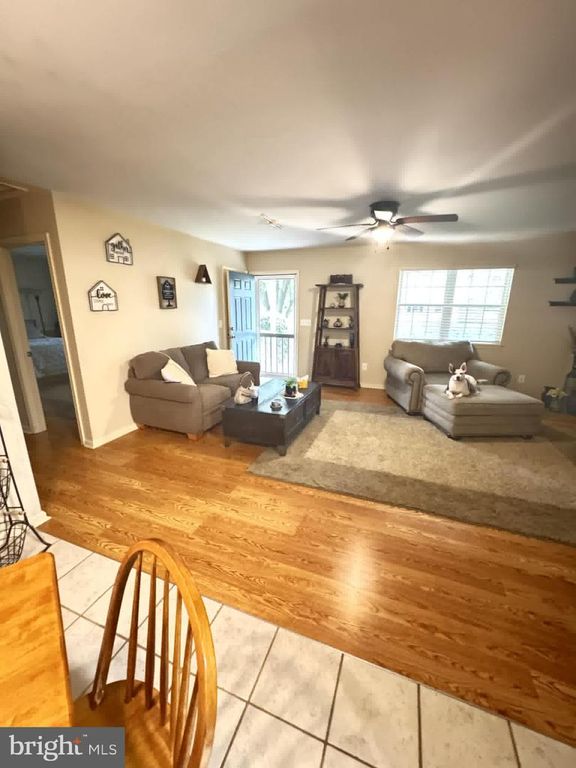 Image 2 of property listing at 125 SHAMROCK DR, Salisbury, MD 21804