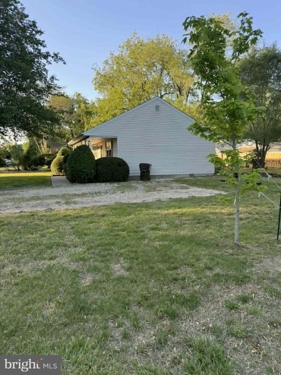 Image 23 of property listing at 125 SHAMROCK DR, Salisbury, MD 21804