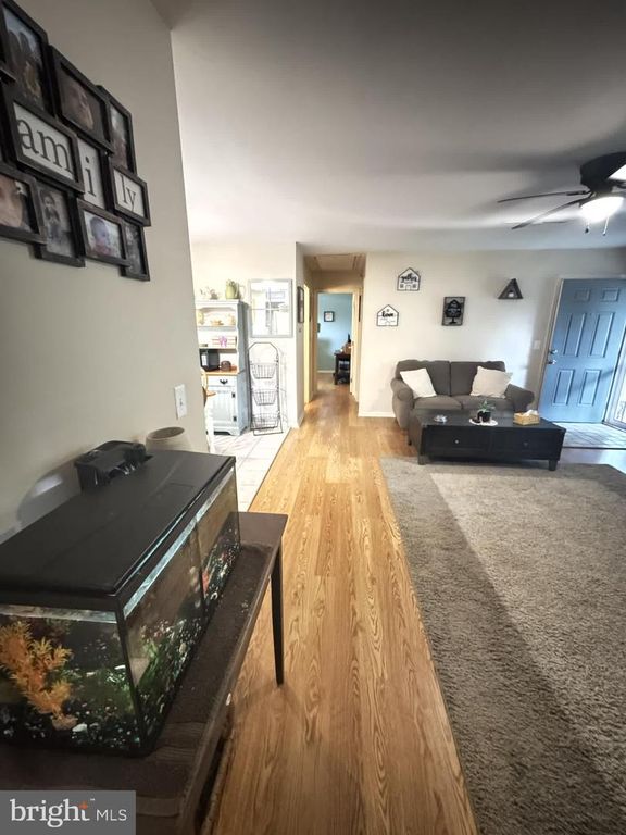 Image 6 of property listing at 125 SHAMROCK DR, Salisbury, MD 21804