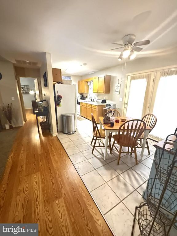 Image 7 of property listing at 125 SHAMROCK DR, Salisbury, MD 21804