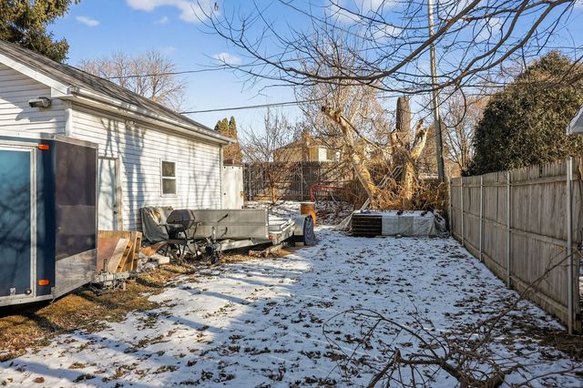 24 S Huffman Street, Naperville, IL 60540