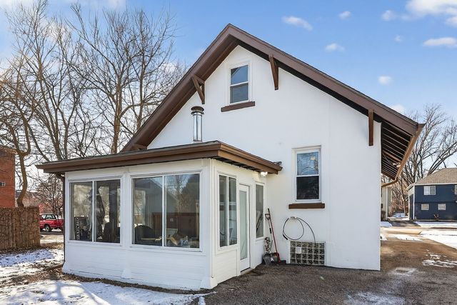 24 S Huffman Street, Naperville, IL 60540