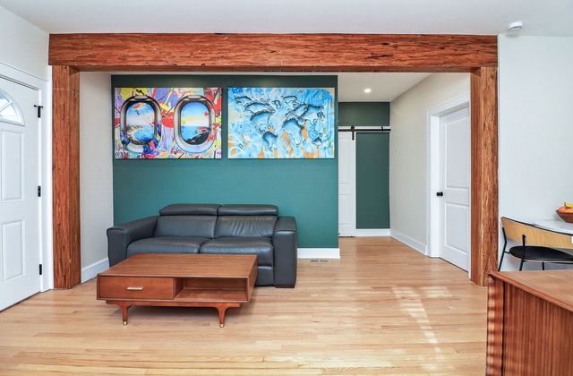 24 S Huffman Street, Naperville, IL 60540