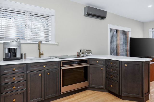 24 S Huffman Street, Naperville, IL 60540