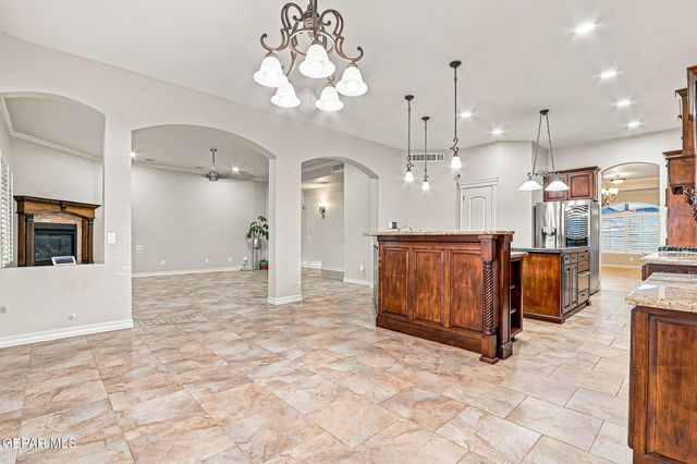 1201 CALLE LAGO Drive, El Paso, TX 79912