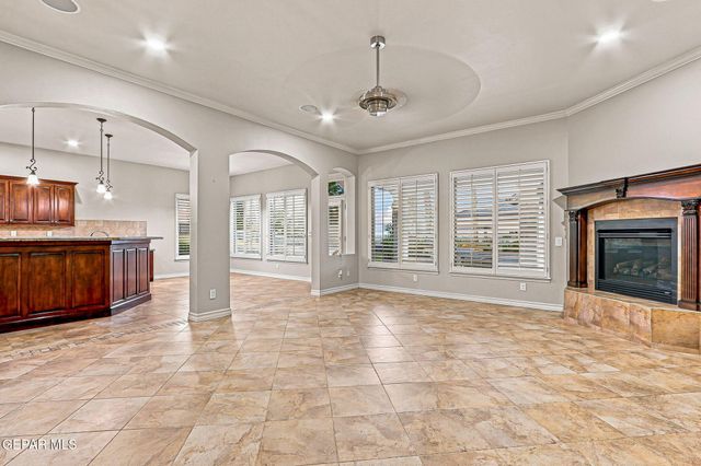 1201 CALLE LAGO Drive, El Paso, TX 79912