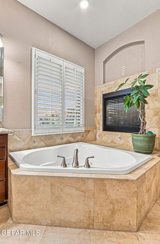 1201 CALLE LAGO Drive, El Paso, TX 79912