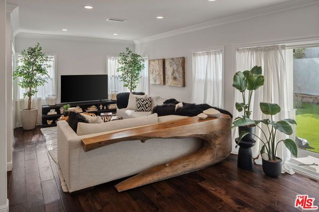 2415 S Beverly Drive, Los Angeles, CA 90034