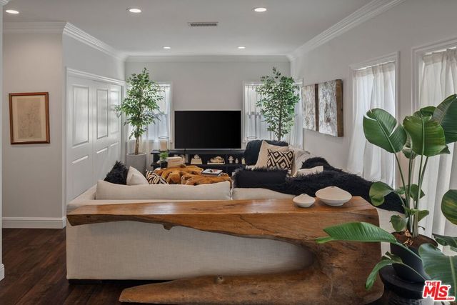 2415 S Beverly Drive, Los Angeles, CA 90034