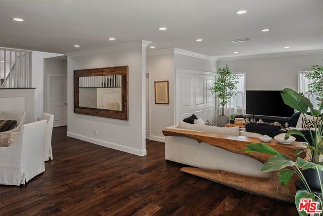 2415 S Beverly Drive, Los Angeles, CA 90034